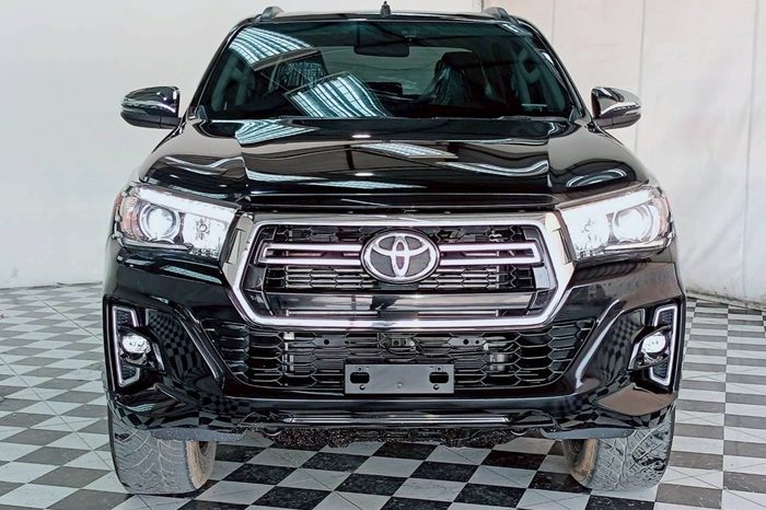 REVO 4WD 2020 2.8G AT DOUBLE CAB BLACK  8985 full