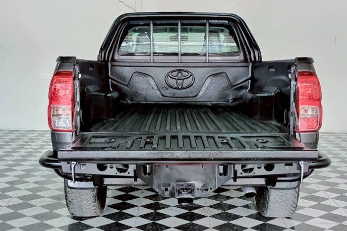 REVO 4WD 2019 2.8J MT STANDARD DARK GREY  9139 full