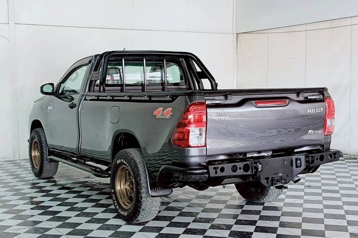 REVO 4WD 2019 2.8J MT STANDARD DARK GREY  9139 full