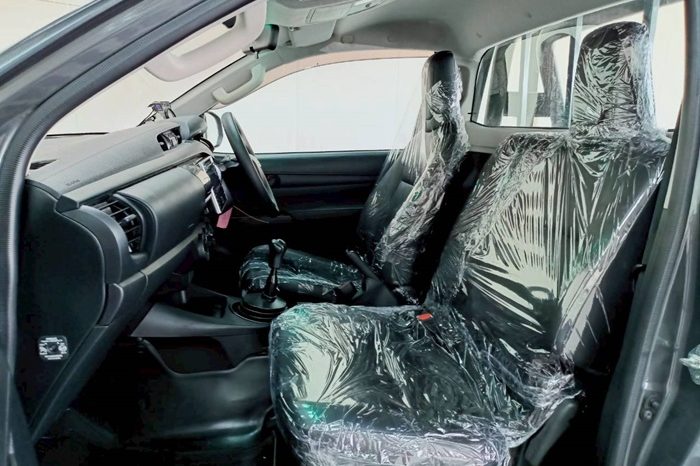 REVO 4WD 2019 2.8J MT STANDARD DARK GREY  9139 full