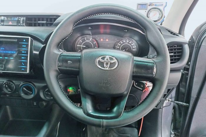 REVO 4WD 2019 2.8J MT STANDARD DARK GREY  9139 full