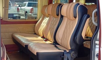 TOYOTA 2WD 2019 3.0 MT COMMUTER SILVER  9014 full