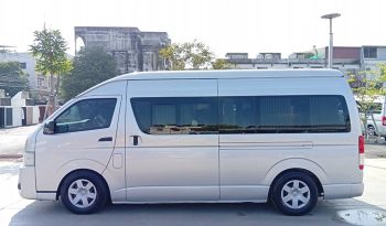 TOYOTA 2WD 2019 3.0 MT COMMUTER SILVER  9014 full