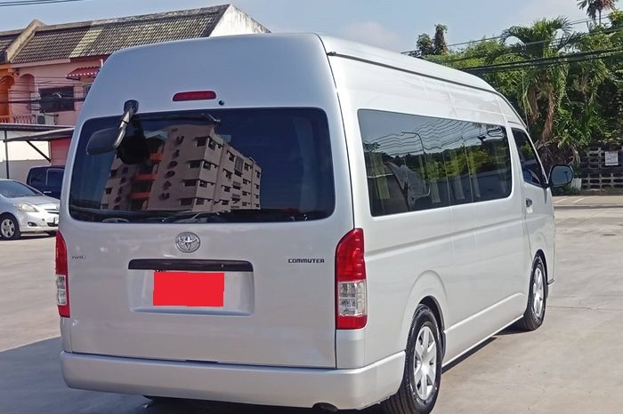 TOYOTA 2WD 2019 3.0 MT COMMUTER SILVER  9014 full