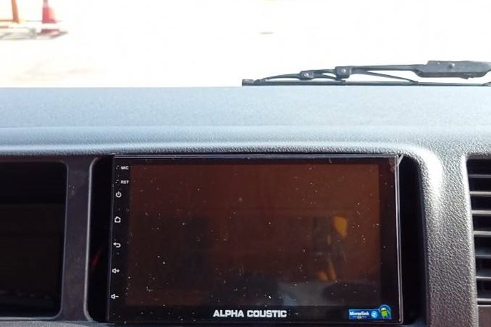 TOYOTA 2WD 2019 3.0 MT COMMUTER SILVER  9014 full