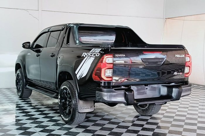 ROCCO PRE 2019 2.8G AT DOUBLE CAB BLACK  339 full