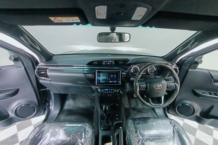 ROCCO PRE 2019 2.8G AT DOUBLE CAB BLACK  339 full