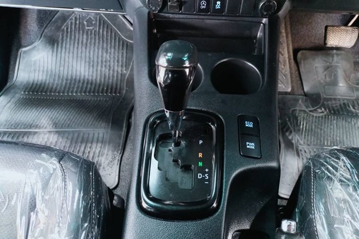 ROCCO PRE 2019 2.8G AT DOUBLE CAB BLACK  339 full