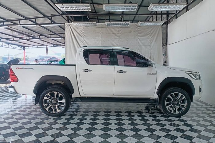 REVO PRE 2019 2.4E AT DOUBLE CAB WHITE  1455 full