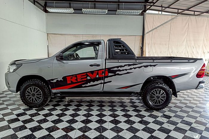 REVO 2WD 2019 2.4J MT STANDARD SILVER  1359 full