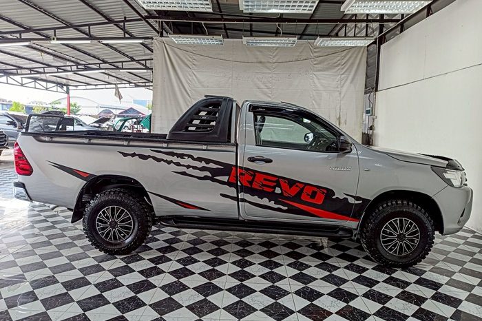 REVO 2WD 2019 2.4J MT STANDARD SILVER  1359 full