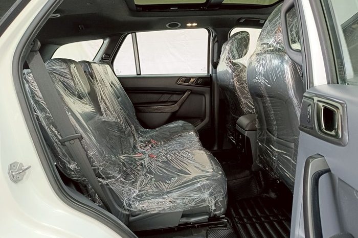 FORD 4WD 2019 3.2 AT EVEREST WHITE  2982 full