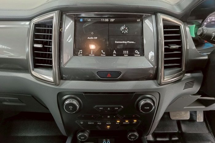 FORD 4WD 2019 3.2 AT EVEREST WHITE  2982 full