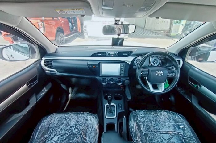 REVO 2WD 2020 2.4MID AT SMART CAB WHITE  3174 full