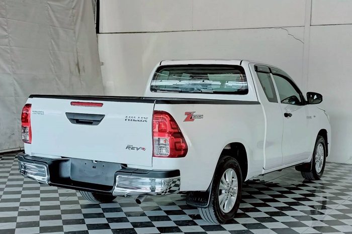 REVO 2WD 2020 2.4MID AT SMART CAB WHITE  3174 full