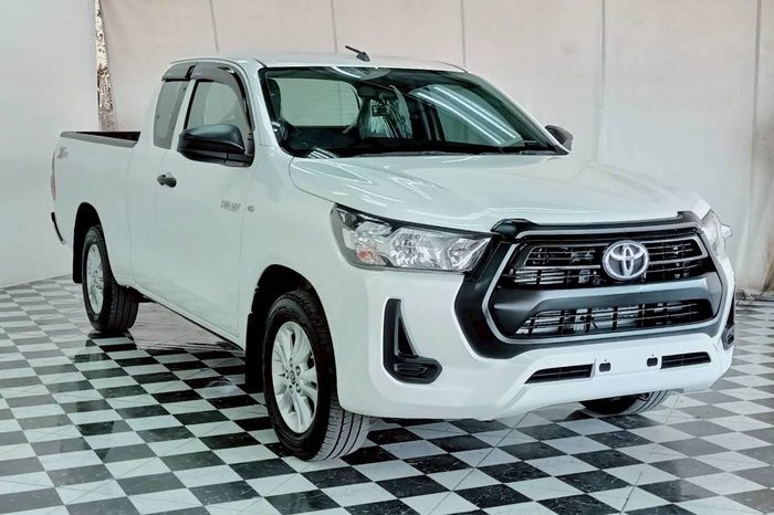 REVO 2WD 2020 2.4MID AT SMART CAB WHITE  3174 full