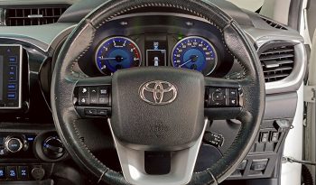 REVO 4WD 2019 2.8G AT DOUBLE CAB WHITE  3617 full