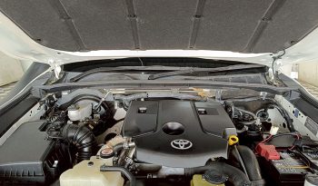 REVO 4WD 2019 2.8G AT DOUBLE CAB WHITE  3617 full