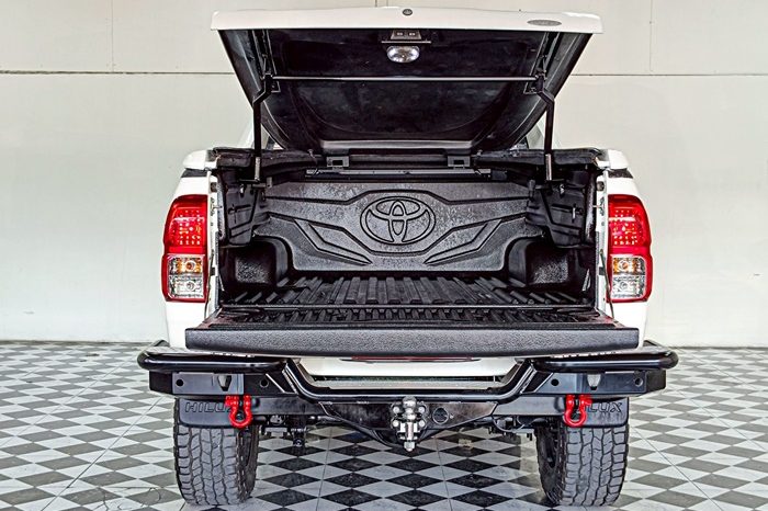 REVO 4WD 2019 2.8G AT DOUBLE CAB WHITE  3617 full