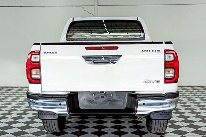REVO PRE 2021 2.4 ENTRY AT DOUBLE CAB WHITE  4087 full