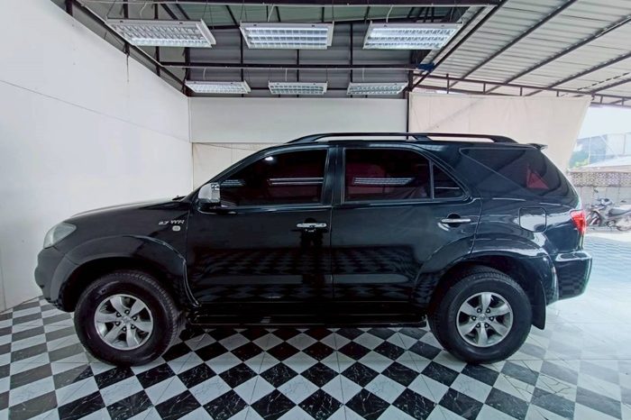 TOYOTA 4WD 2006 2.7V AT FORTUNER BLACK  439 full