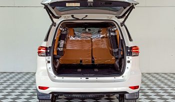 TOYOTA 4WD 2018 2.8V AT FORTUNER WHITE  5675 full