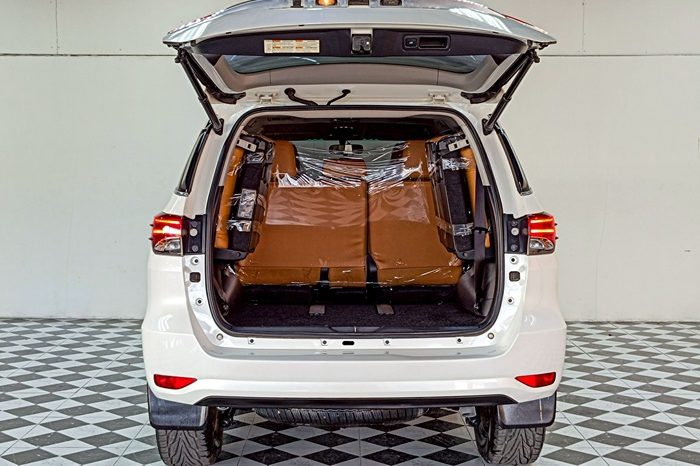 TOYOTA 4WD 2018 2.8V AT FORTUNER WHITE  5675 full