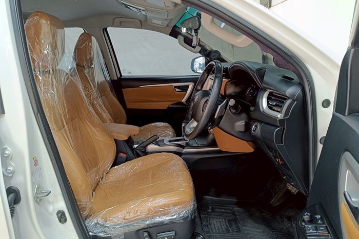 TOYOTA 4WD 2018 2.8V AT FORTUNER WHITE  5675 full