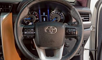 TOYOTA 4WD 2018 2.8V AT FORTUNER WHITE  5675 full