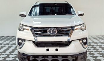 TOYOTA 4WD 2018 2.8V AT FORTUNER WHITE  5675 full
