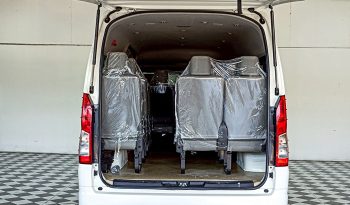 TOYOTA 2019 2WD 2.8 MT COMMUTER WHITE  5870 full