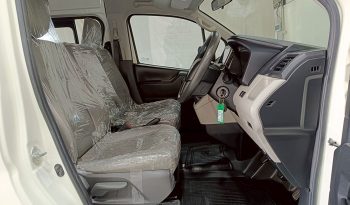 TOYOTA 2019 2WD 2.8 MT COMMUTER WHITE  5870 full