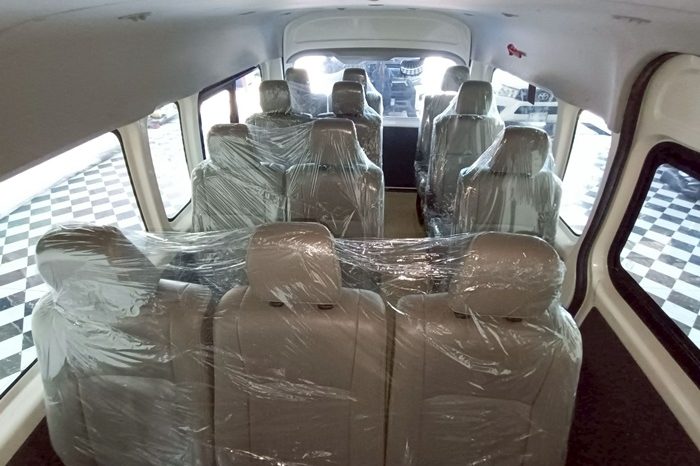 TOYOTA 2019 2WD 2.8 MT COMMUTER WHITE  5870 full