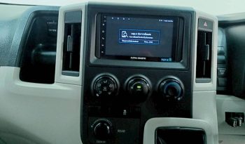 TOYOTA 2019 2WD 2.8 MT COMMUTER WHITE  5871 full