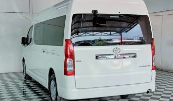 TOYOTA 2019 2WD 2.8 MT COMMUTER WHITE  5871 full
