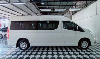 TOYOTA 2019 2WD 2.8 MT COMMUTER WHITE  5875 full