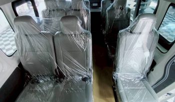 TOYOTA 2019 2WD 2.8 MT COMMUTER WHITE  5875 full