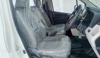 TOYOTA 2019 2WD 2.8 MT COMMUTER WHITE  5875 full