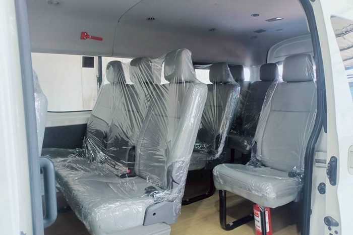 TOYOTA 2019 2WD 2.8 AT COMMUTER WHITE  5876 full