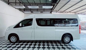 TOYOTA 2019 2WD 2.8 AT COMMUTER WHITE  5876 full