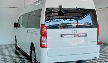 TOYOTA 2019 2WD 2.8 AT COMMUTER WHITE  5876 full