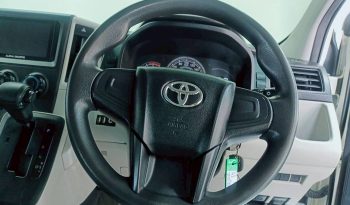 TOYOTA 2019 2WD 2.8 AT COMMUTER WHITE  5876 full