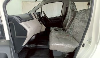 TOYOTA 2019 2WD 2.8 MT COMMUTER WHITE  5877 full