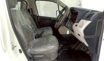 TOYOTA 2019 2WD 2.8 MT COMMUTER WHITE  5877 full