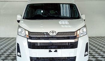 TOYOTA 2019 2WD 2.8 MT COMMUTER WHITE  5877 full