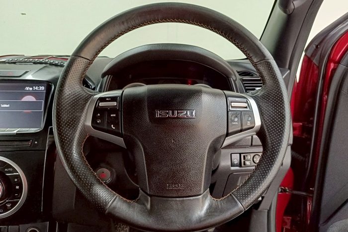 ISUZU 4WD 2019 3.0 AT DOUBLE CAB RED  9114 full