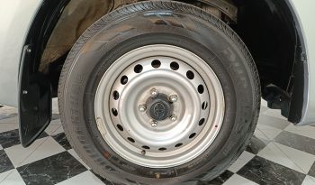 REVO 2WD 2023 2.4J MT STANDARD SILVER  3208 full