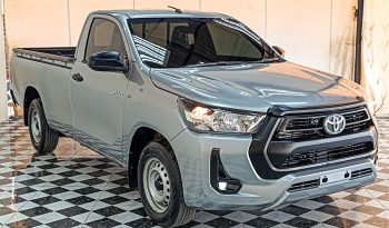 REVO 2WD 2023 2.4J MT STANDARD SILVER  3208 full