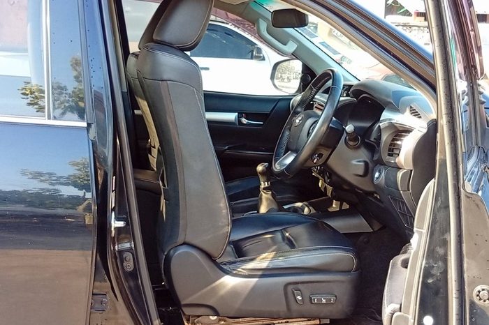 REVO 4WD 2019 2.8G MT DOUBLE CAB BLACK  3176 full