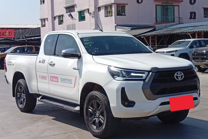 REVO PRE 2020 2.4MID MT SMART CAB WHITE  1805 full